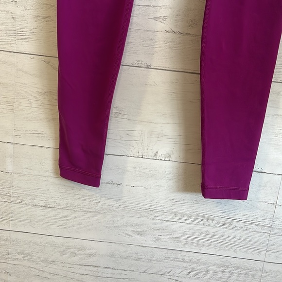 Lululemon Super High Rise Leggings l SIZE 6 - Picture 5 of 7